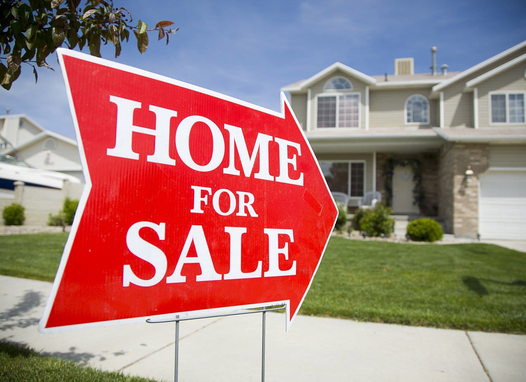 Compass Zillow battle over how Americans buy homes