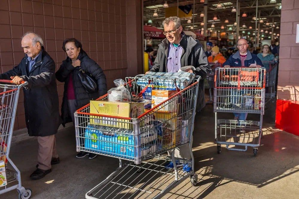 US Retail Sales September Up 0.8% as Gasoline Prices Lift Total